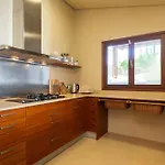 Primavera Renovated Seaview In Vila
