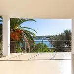 Primavera Renovated Seaview In Vila *