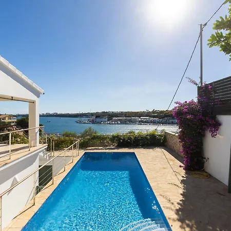 Primavera Renovated Seaview In