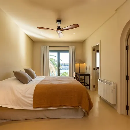 Primavera Renovated Seaview In Villa *