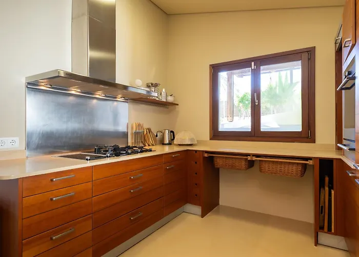 Primavera Renovated Seaview In Villa