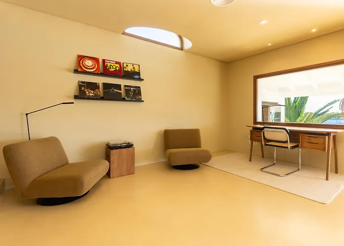 Primavera Renovated Seaview In Villa *