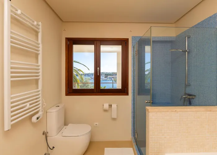 Primavera Renovated Seaview In Villa *