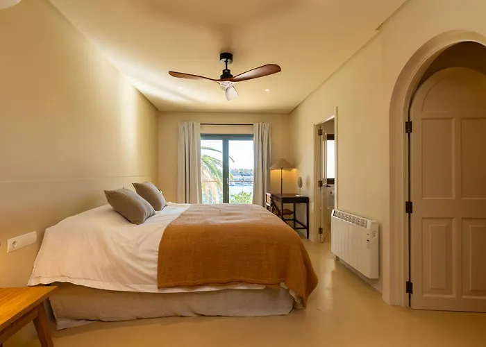 Primavera Renovated Seaview In Villa *