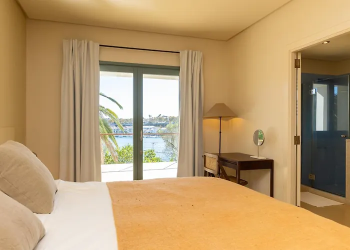 Primavera Renovated Seaview In Villa *