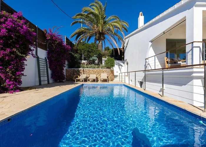 Primavera Renovated Seaview In Villa *